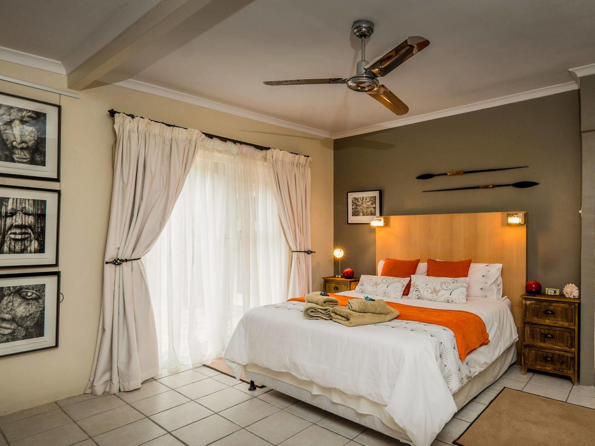 Art Gallery Guest House - Thandekayo Hout Bay Exteriér fotografie