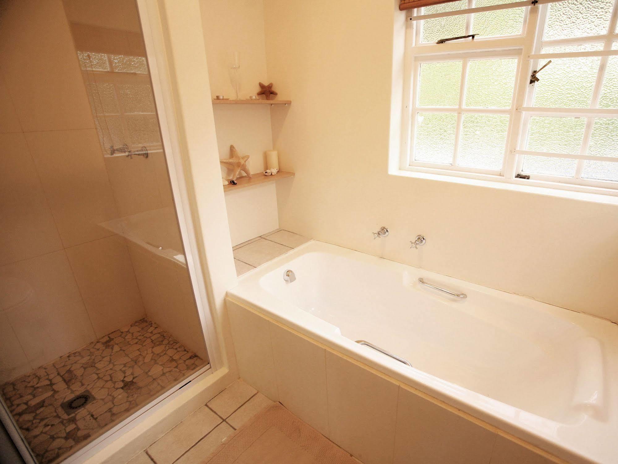 Art Gallery Guest House - Thandekayo Hout Bay Exteriér fotografie